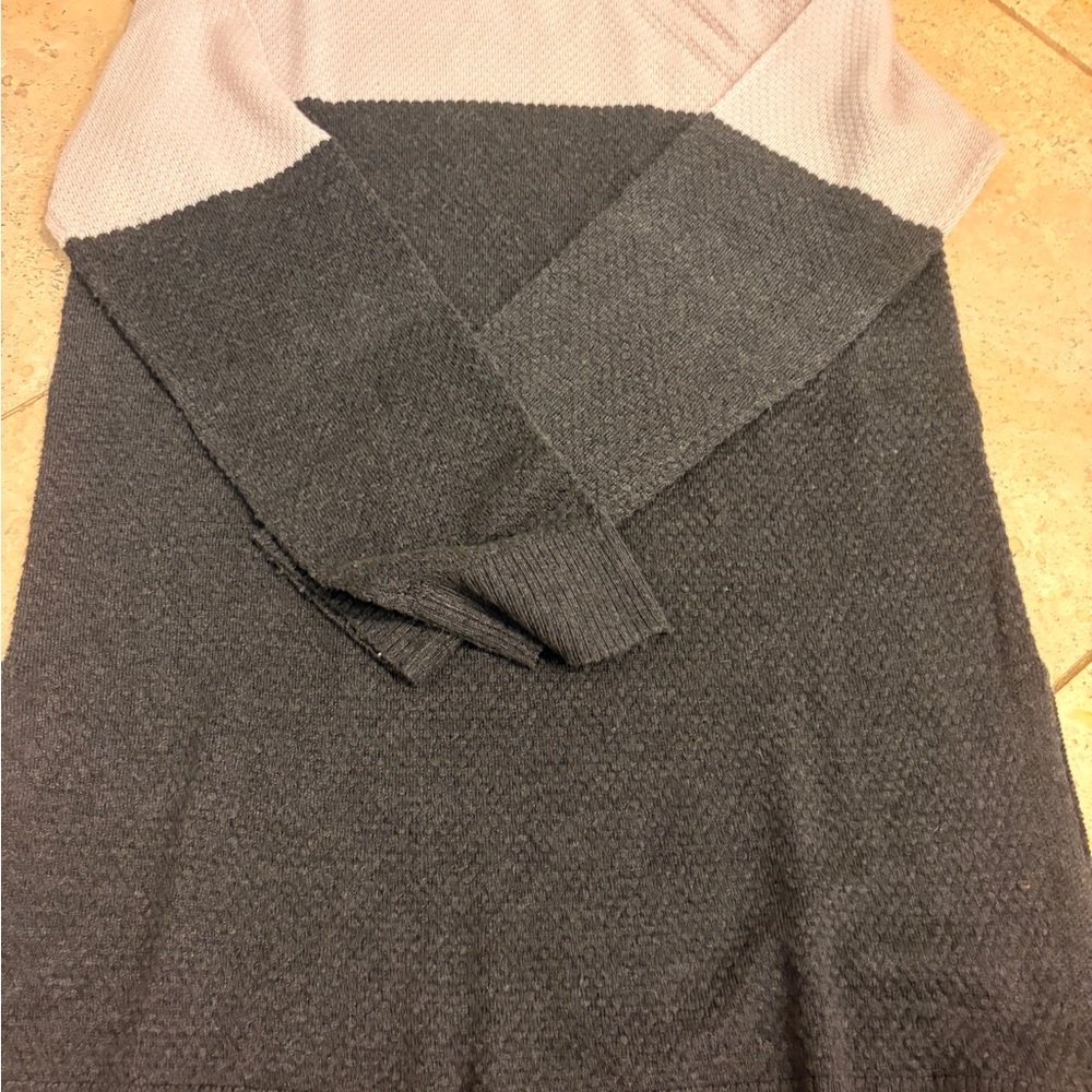 Vince Camuto Pink and Gray Knit Sweater